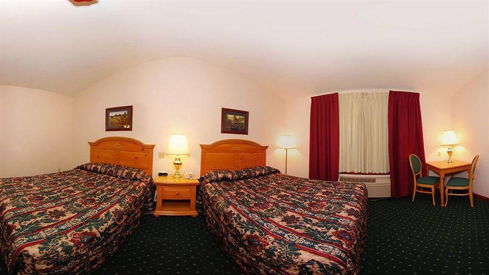 Econo Lodge Inn & Suites Eau Claire Exterior foto